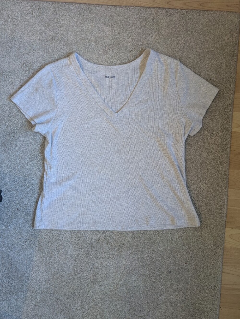Old Navy Women's Light Gray V-Neck Ribbed Short Sleeve Tee